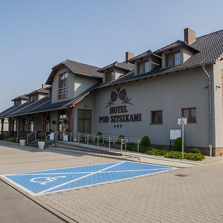 Hotel Pod Szyszkami Kozmin ภายนอก รูปภาพ